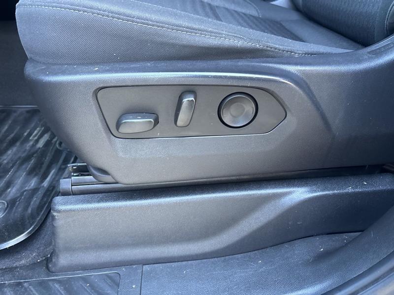 Chevrolet Silverado 1500 Trail Boss Custom Crew Cab 4WD 2022