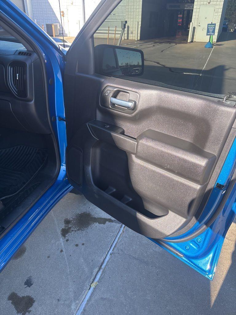 Chevrolet Silverado 1500 Trail Boss Custom Crew Cab 4WD 2022