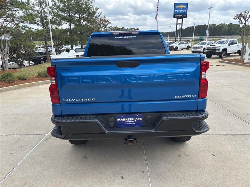 Chevrolet Silverado 1500 Trail Boss Custom Crew Cab 4WD 2022