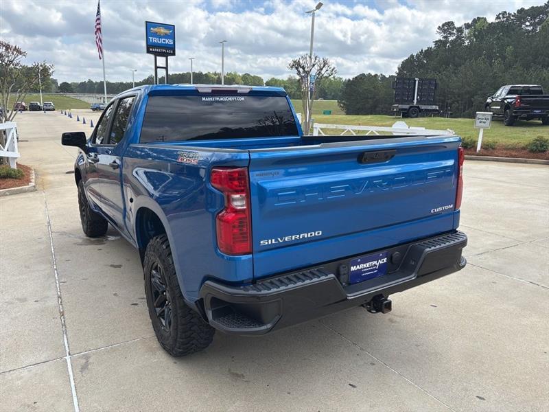 Chevrolet Silverado 1500 Trail Boss Custom Crew Cab 4WD 2022