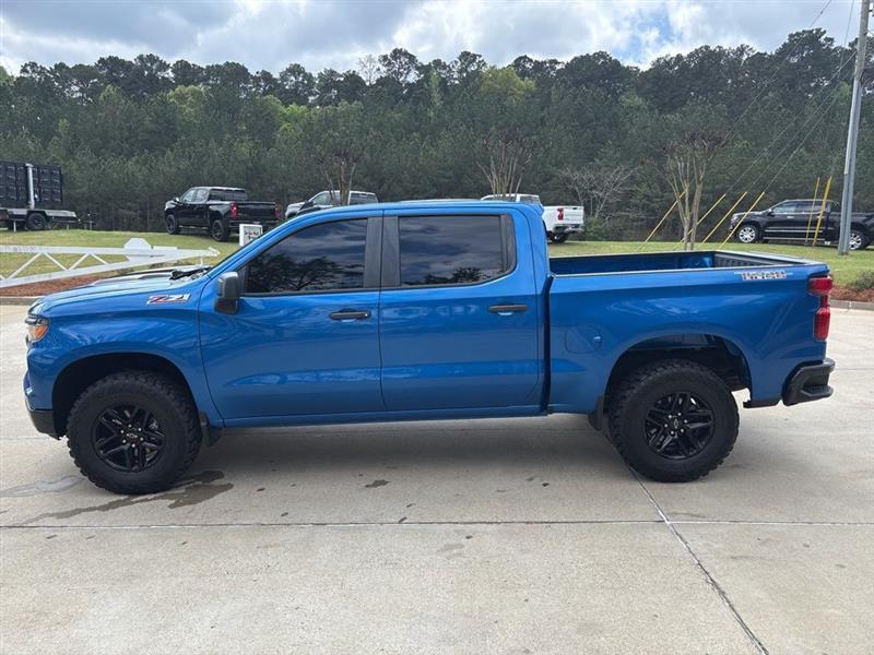 Chevrolet Silverado 1500 Trail Boss Custom Crew Cab 4WD 2022