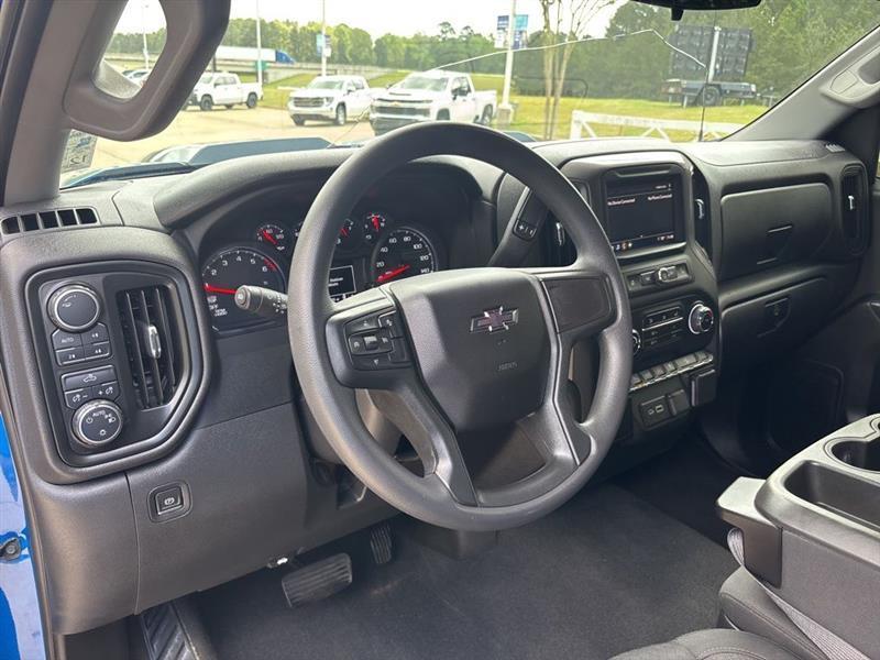 Chevrolet Silverado 1500 Trail Boss Custom Crew Cab 4WD 2022