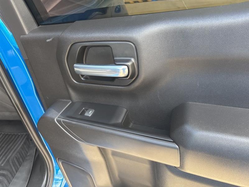 Chevrolet Silverado 1500 Trail Boss Custom Crew Cab 4WD 2022