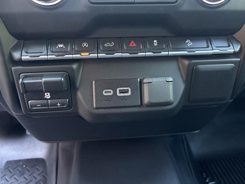 Chevrolet Silverado 1500 Work Truck Double Cab 4WD 2023