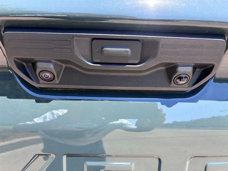 Chevrolet Silverado 3500HD LT Crew Cab 4WD 2025