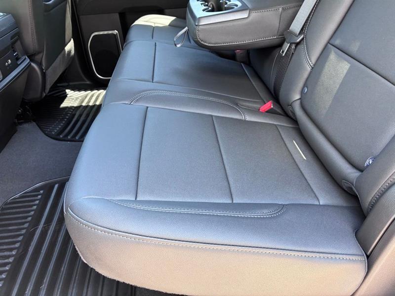 Chevrolet Silverado 3500HD LT Crew Cab 4WD 2025