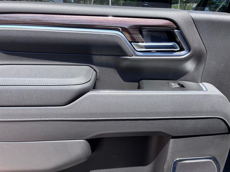 Chevrolet Silverado 3500HD LT Crew Cab 4WD 2025