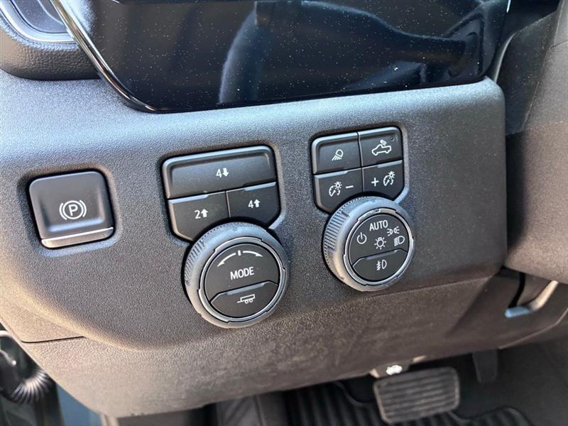 Chevrolet Silverado 3500HD LT Crew Cab 4WD 2025