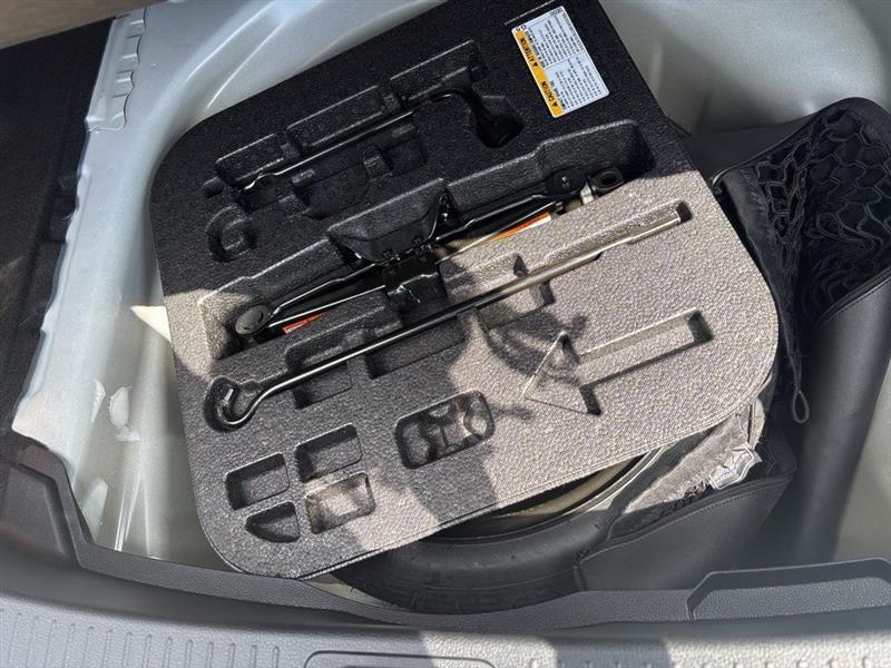 Toyota Corolla LE 2022