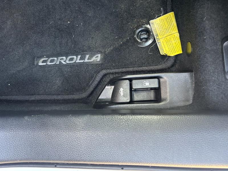 Toyota Corolla LE 2022