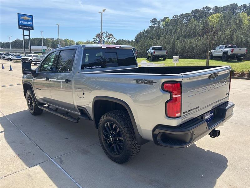 Chevrolet Silverado 2500HD LTZ Crew Cab Long Box 4WD 2026