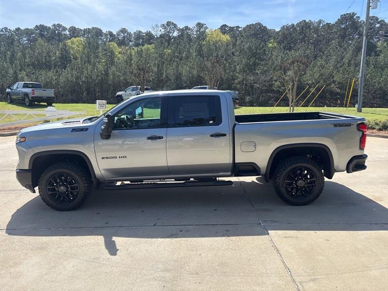 Chevrolet Silverado 2500HD LTZ Crew Cab Long Box 4WD 2026