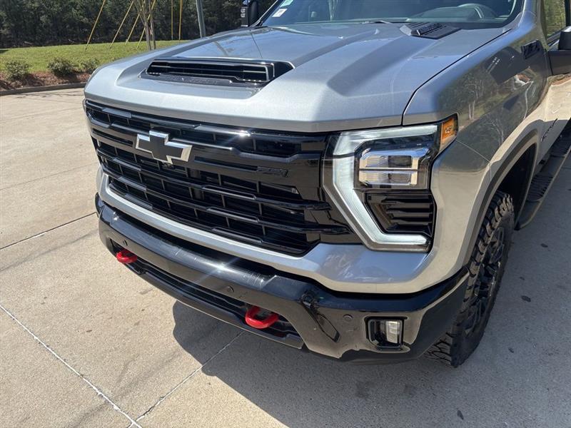 Chevrolet Silverado 2500HD LTZ Crew Cab Long Box 4WD 2026