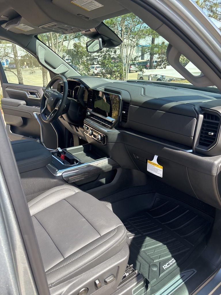 Chevrolet Silverado 2500HD LTZ Crew Cab Long Box 4WD 2026