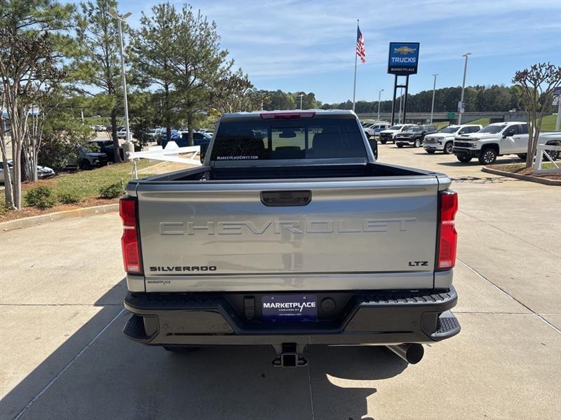 Chevrolet Silverado 2500HD LTZ Crew Cab Long Box 4WD 2026