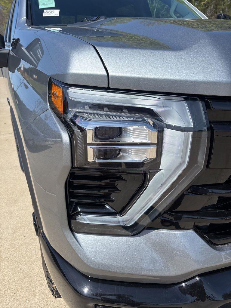 Chevrolet Silverado 2500HD LTZ Crew Cab Long Box 4WD 2026