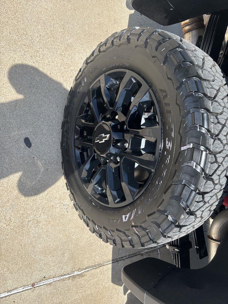 Chevrolet Silverado 2500HD LTZ Crew Cab Long Box 4WD 2026