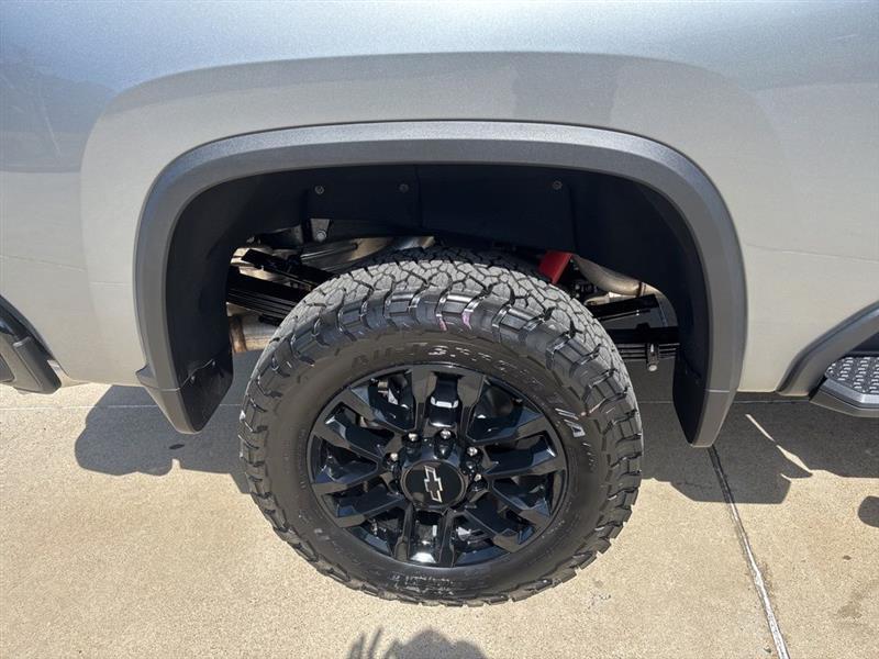 Chevrolet Silverado 2500HD LTZ Crew Cab Long Box 4WD 2026