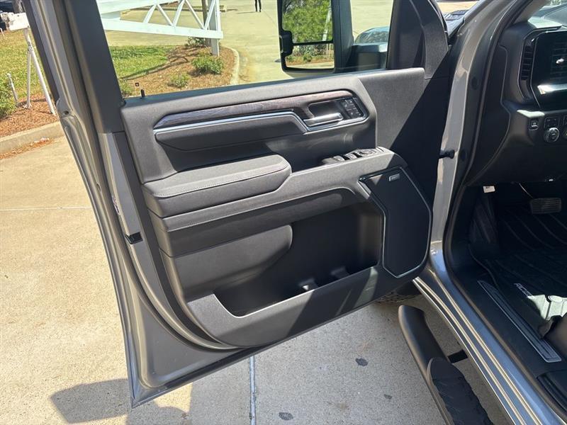 Chevrolet Silverado 2500HD LTZ Crew Cab Long Box 4WD 2026