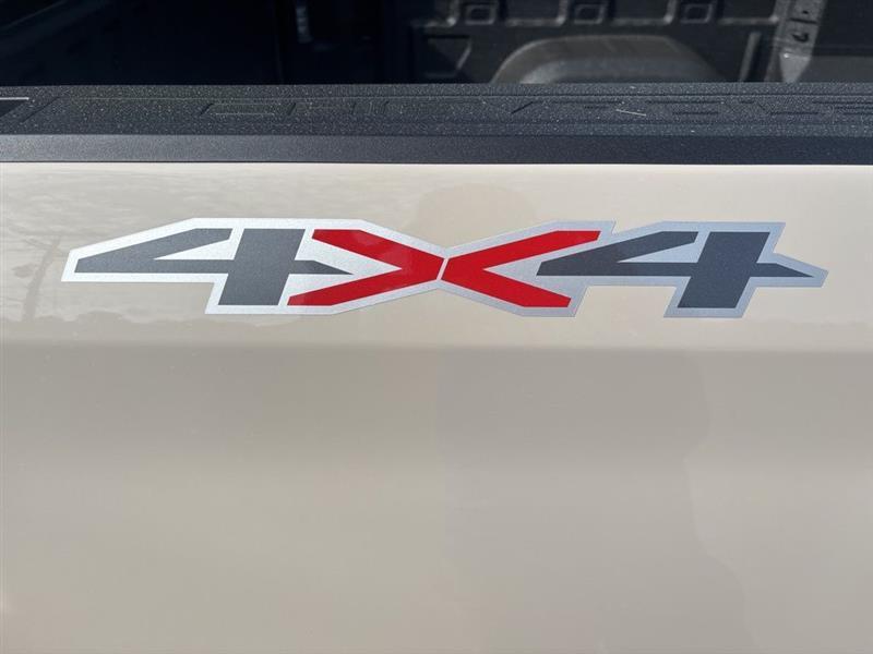 Chevrolet Silverado 1500 RST Crew Cab 4WD 2026