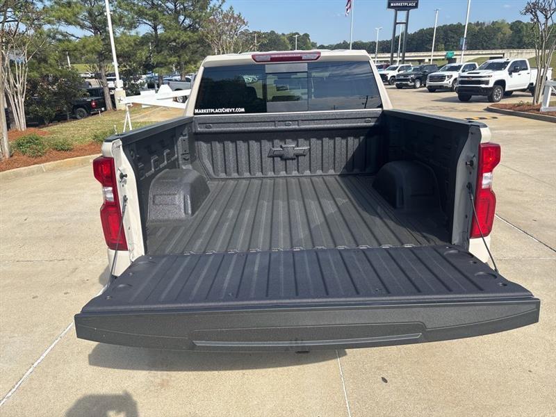 Chevrolet Silverado 1500 RST Crew Cab 4WD 2026