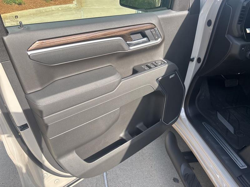 Chevrolet Silverado 1500 RST Crew Cab 4WD 2026