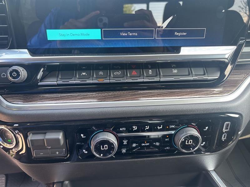 Chevrolet Silverado 1500 RST Crew Cab 4WD 2026