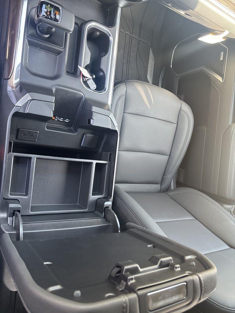 Chevrolet Silverado 1500 RST Crew Cab 4WD 2026