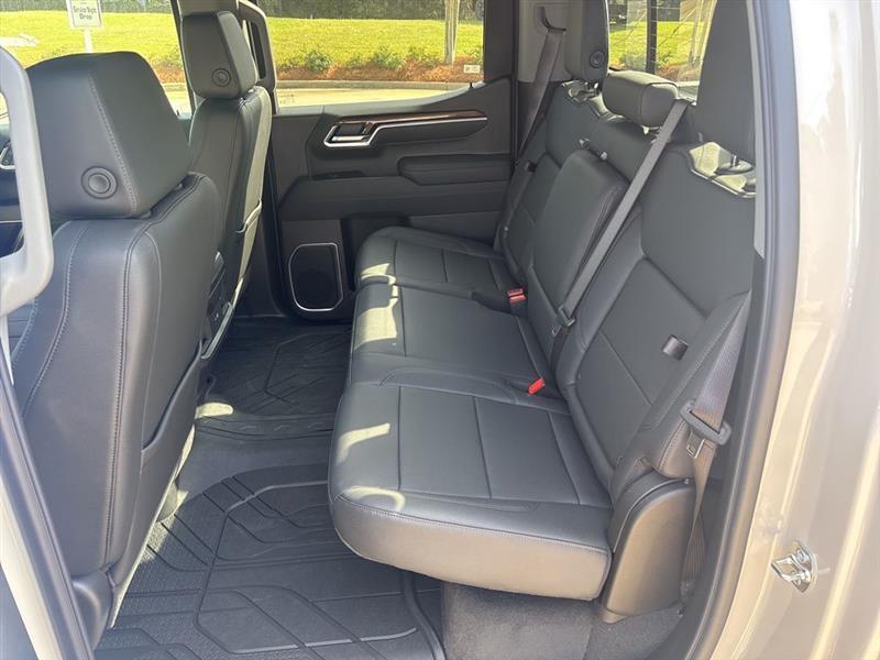 Chevrolet Silverado 1500 RST Crew Cab 4WD 2026