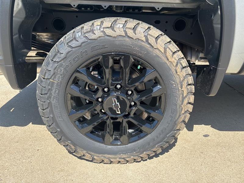 Chevrolet Silverado 2500HD LT Crew Cab Long Box 4WD 2026