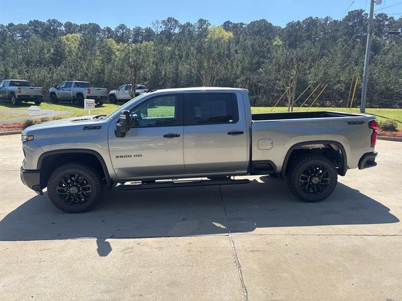 Chevrolet Silverado 2500HD LT Crew Cab Long Box 4WD 2026