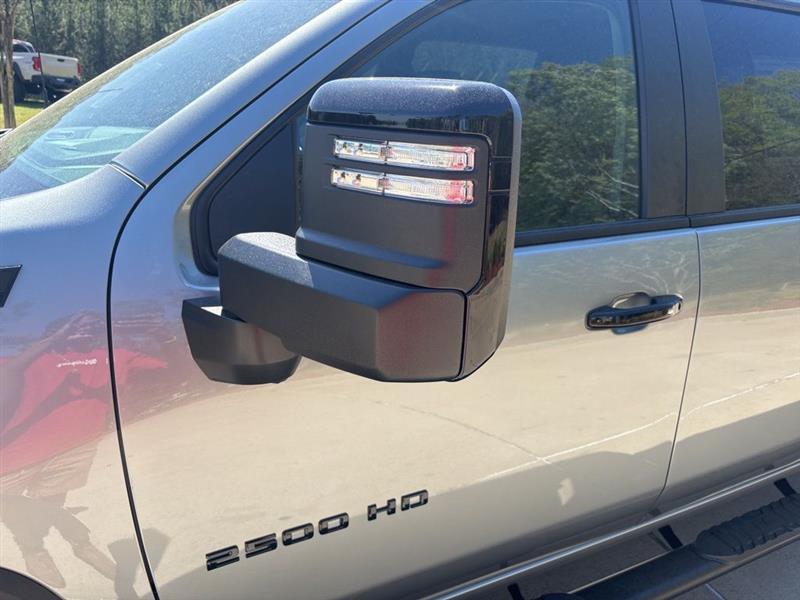 Chevrolet Silverado 2500HD LT Crew Cab Long Box 4WD 2026