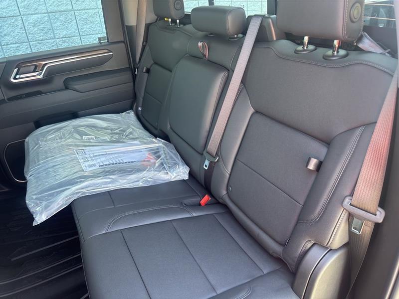 Chevrolet Silverado 2500HD LT Crew Cab Long Box 4WD 2026