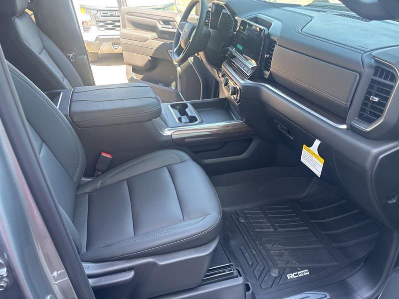 Chevrolet Silverado 2500HD LT Crew Cab Long Box 4WD 2026