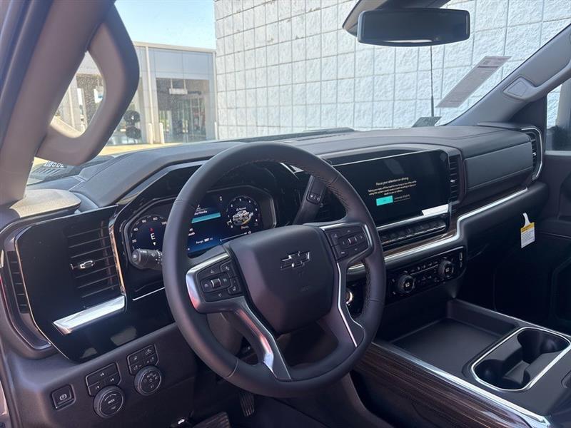 Chevrolet Silverado 2500HD LT Crew Cab Long Box 4WD 2026