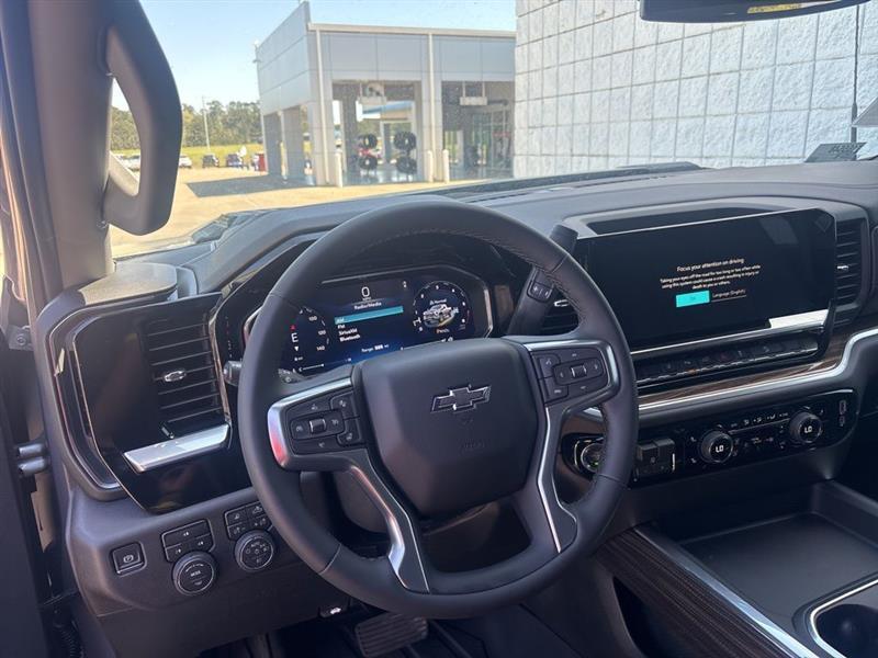 Chevrolet Silverado 2500HD LT Crew Cab Long Box 4WD 2026