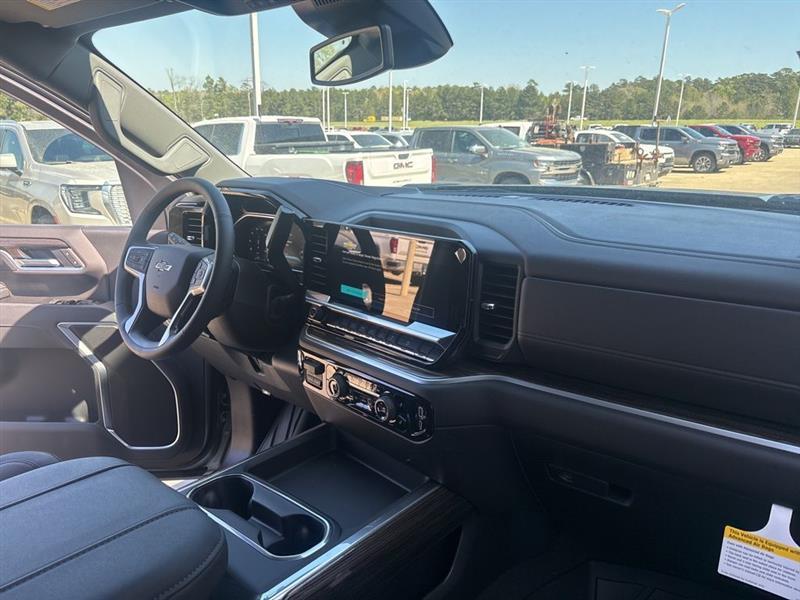 Chevrolet Silverado 2500HD LT Crew Cab Long Box 4WD 2026