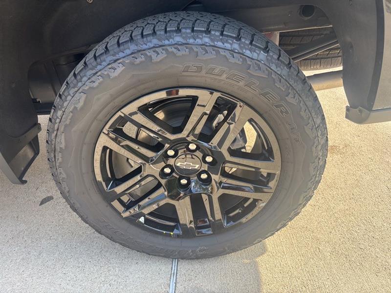 Chevrolet Silverado 1500 Trail Boss LT Crew Cab 4WD 2026