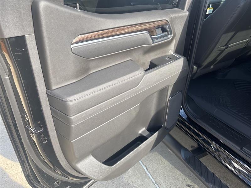 Chevrolet Silverado 1500 Trail Boss LT Crew Cab 4WD 2026