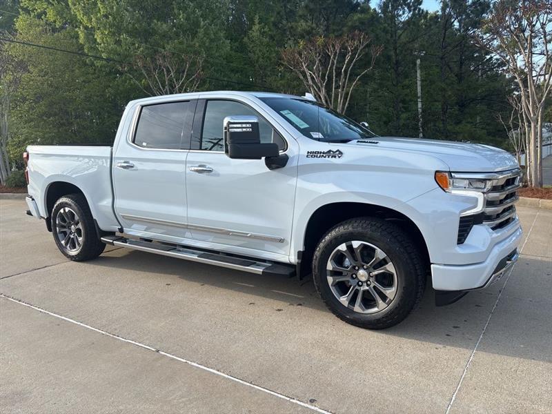 Chevrolet Silverado 1500 High Country Crew Cab 4WD 2026