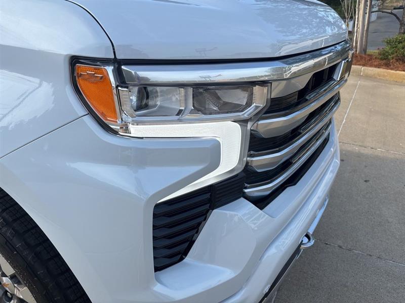 Chevrolet Silverado 1500 High Country Crew Cab 4WD 2026