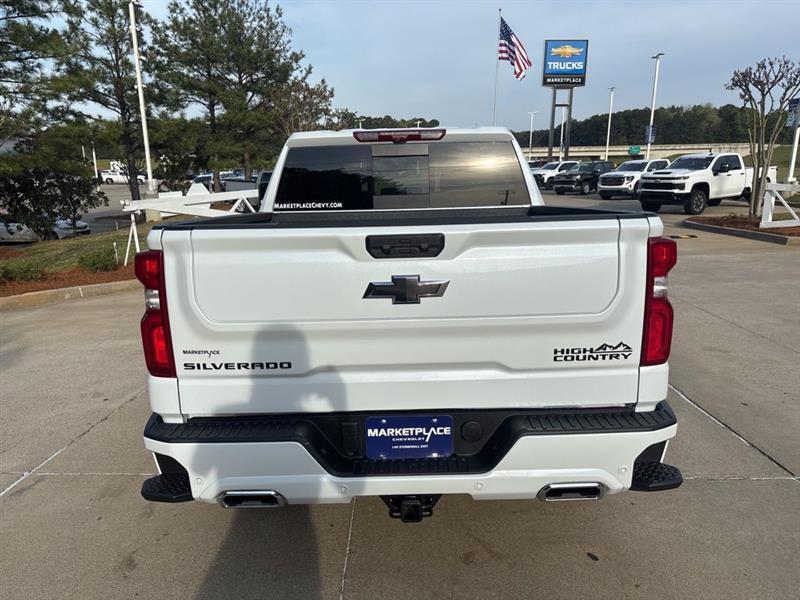 Chevrolet Silverado 1500 High Country Crew Cab 4WD 2026