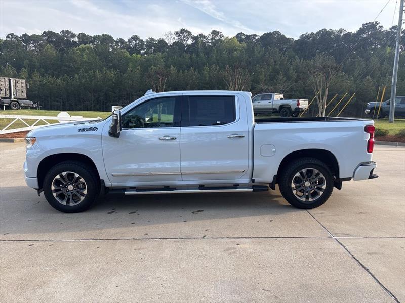 Chevrolet Silverado 1500 High Country Crew Cab 4WD 2026