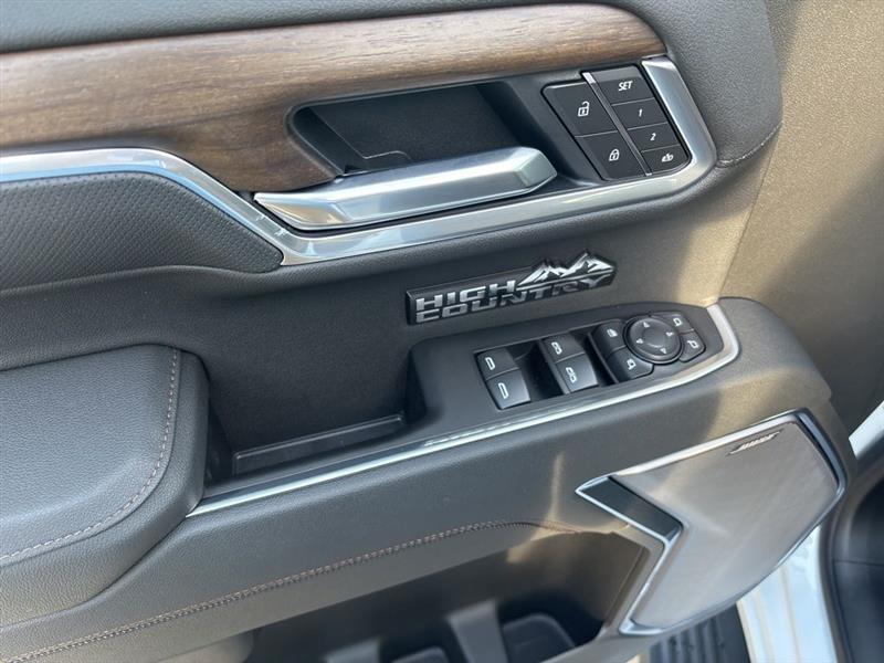 Chevrolet Silverado 1500 High Country Crew Cab 4WD 2026