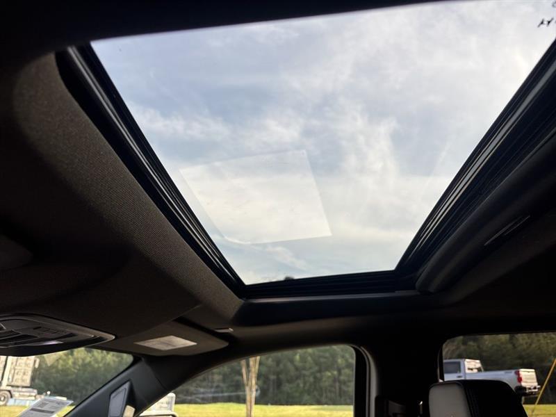 Chevrolet Silverado 1500 High Country Crew Cab 4WD 2026