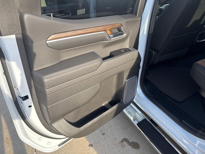 Chevrolet Silverado 1500 High Country Crew Cab 4WD 2026