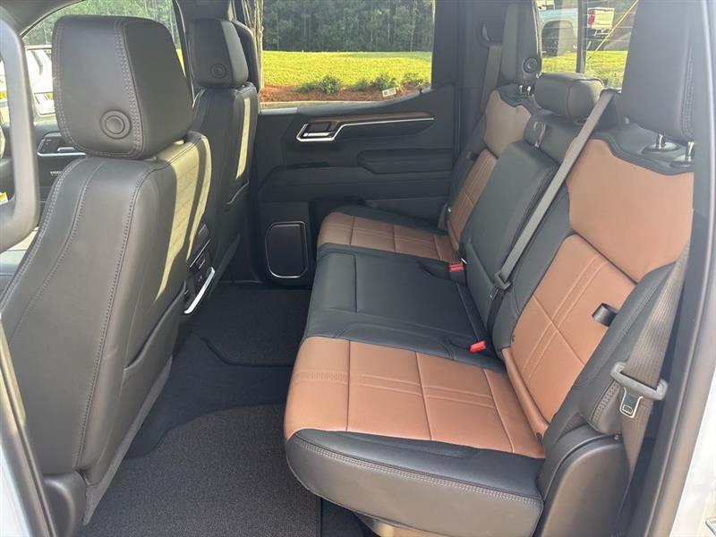 Chevrolet Silverado 1500 High Country Crew Cab 4WD 2026