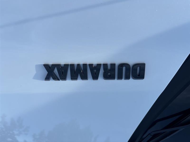 Chevrolet Silverado 1500 High Country Crew Cab 4WD 2026