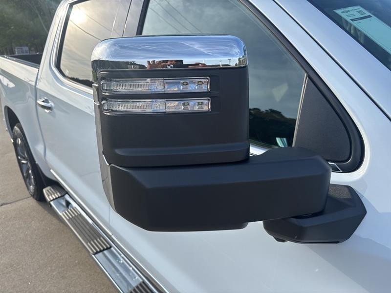 Chevrolet Silverado 1500 High Country Crew Cab 4WD 2026