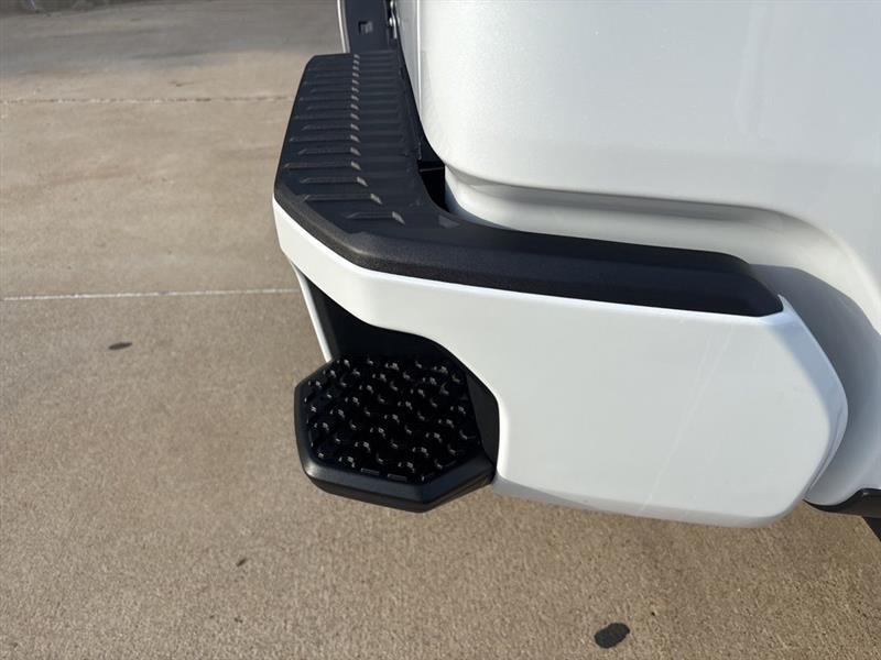 Chevrolet Silverado 1500 High Country Crew Cab 4WD 2026